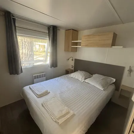 Campsite Mobil 6 A 8 Personnes *