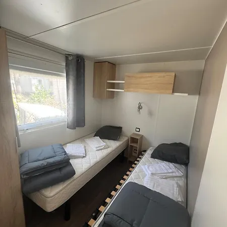 Campsite Mobil 6 A 8 Personnes