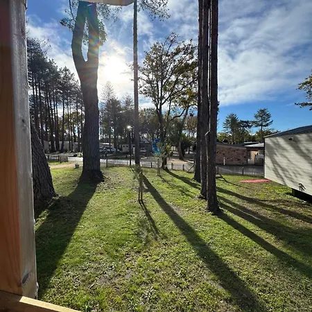 Mobil 6 A 8 Personnes Campsite