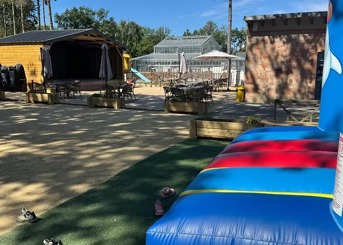 캠프장 Mobil 6 A 8 Personnes