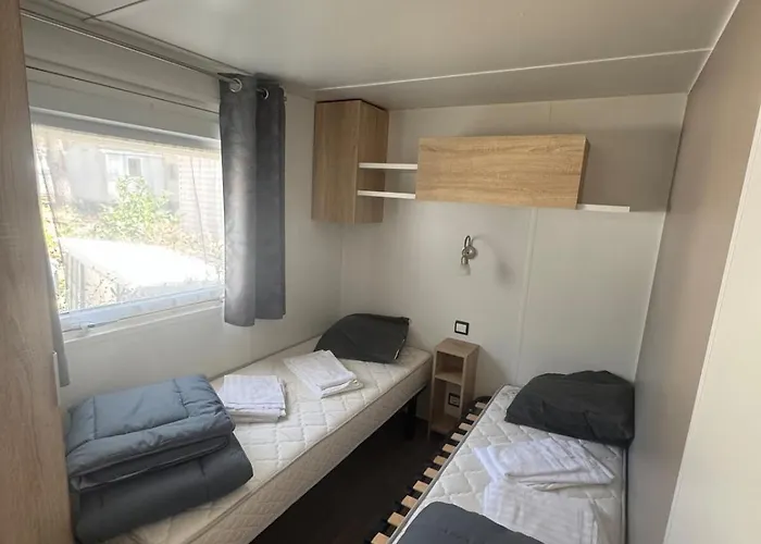 캠프장 Mobil 6 A 8 Personnes